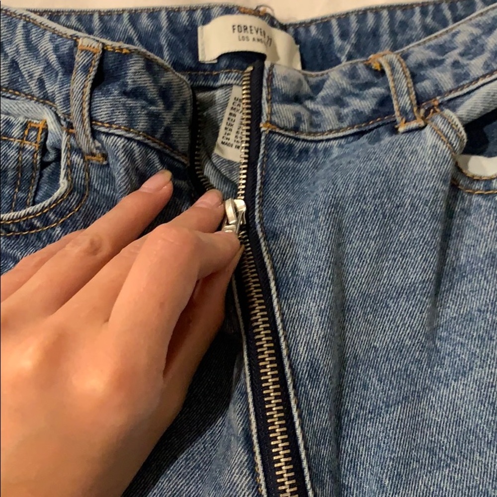 Jeans - Picture 2 of 2